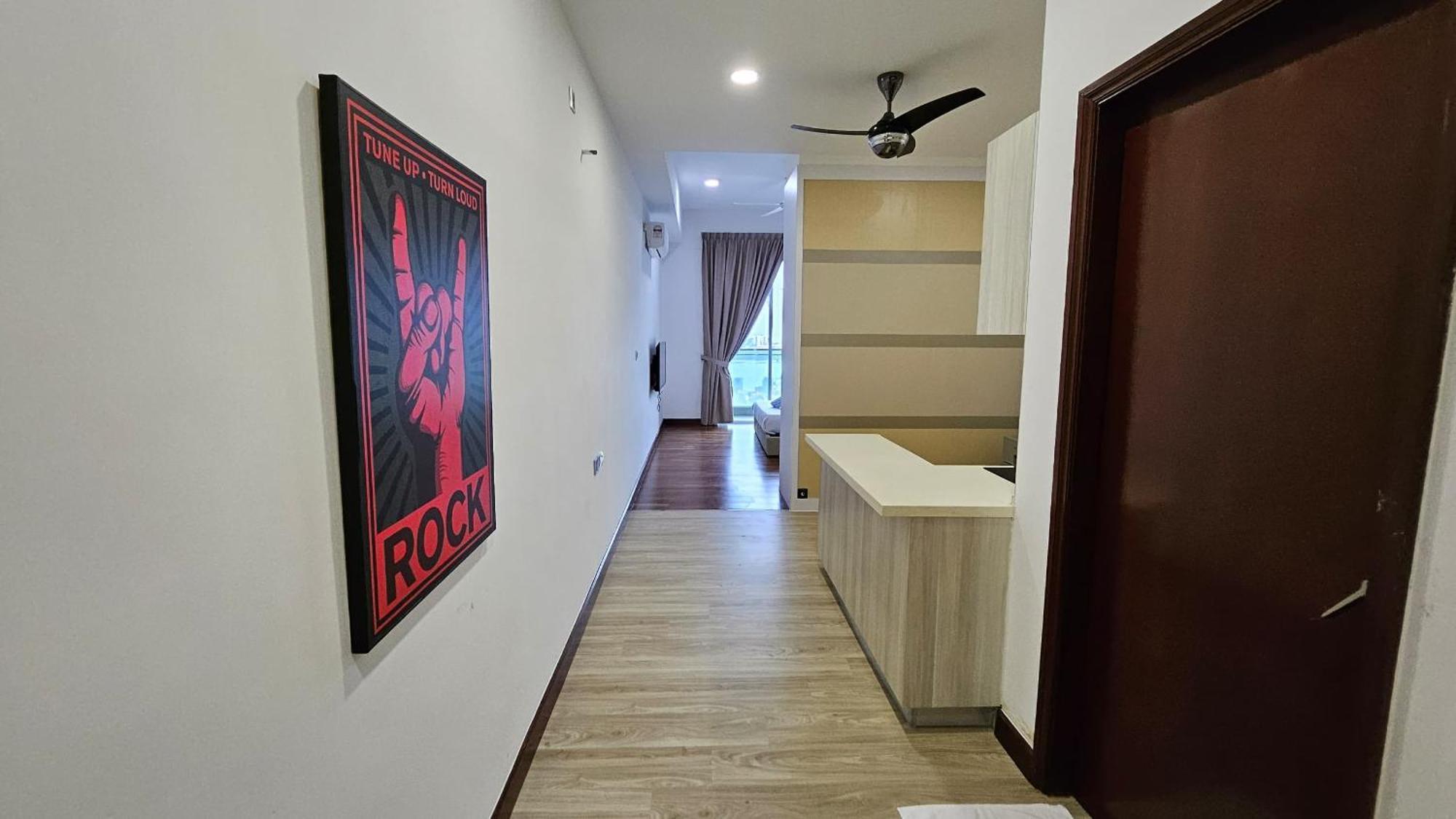 Paragon Suites Studios With Private Jacuzzi Near Ciq Rts Johor Bahru Kültér fotó