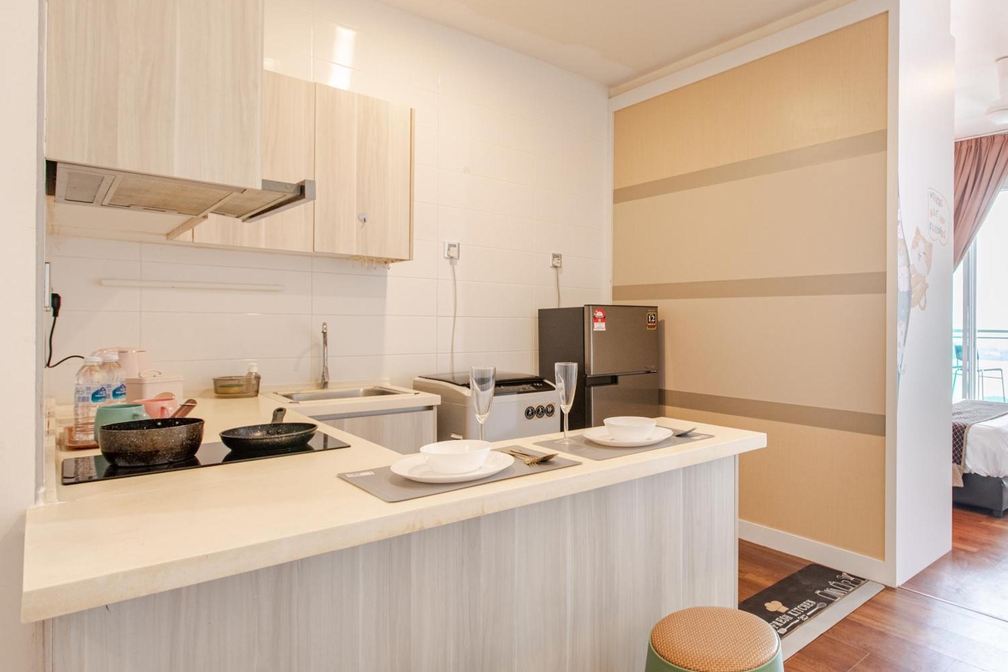 Paragon Suites Studios With Private Jacuzzi Near Ciq Rts Johor Bahru Kültér fotó