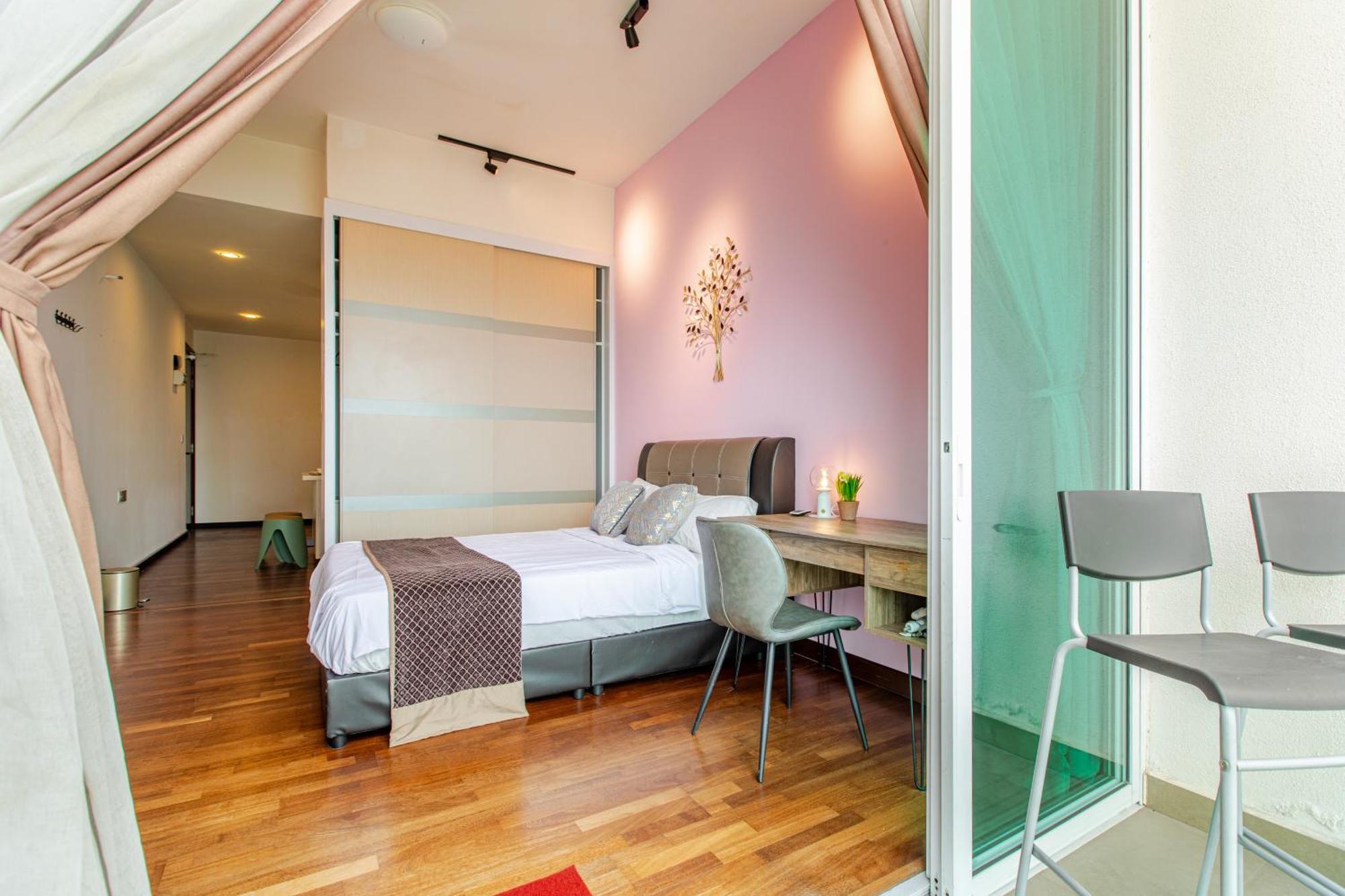 Paragon Suites Studios With Private Jacuzzi Near Ciq Rts Johor Bahru Kültér fotó