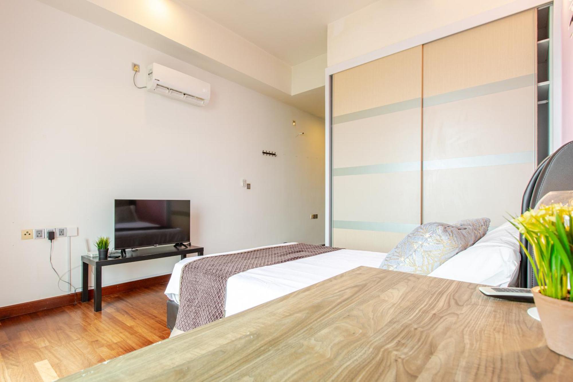 Paragon Suites Studios With Private Jacuzzi Near Ciq Rts Johor Bahru Kültér fotó