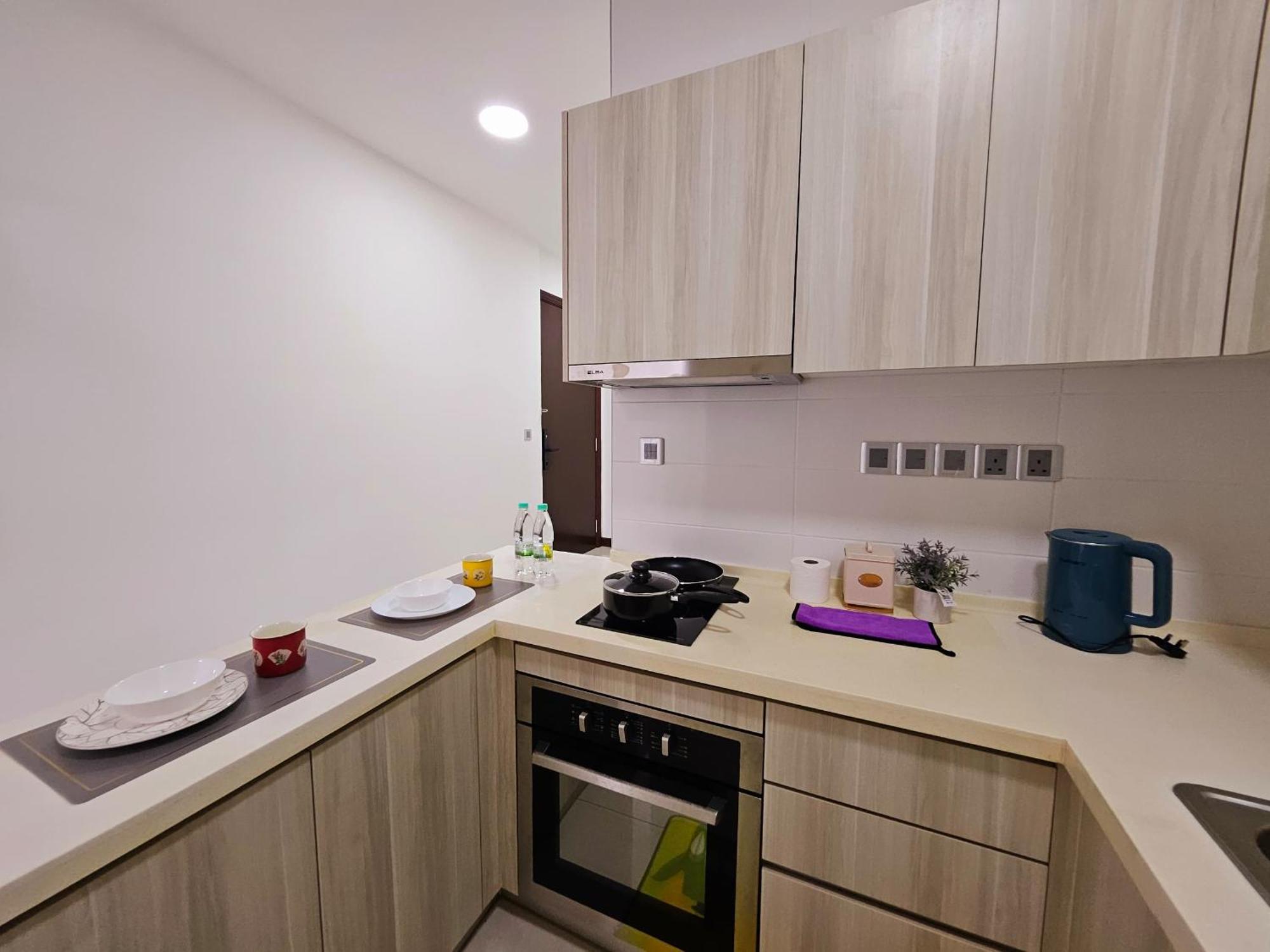 Paragon Suites Studios With Private Jacuzzi Near Ciq Rts Johor Bahru Kültér fotó