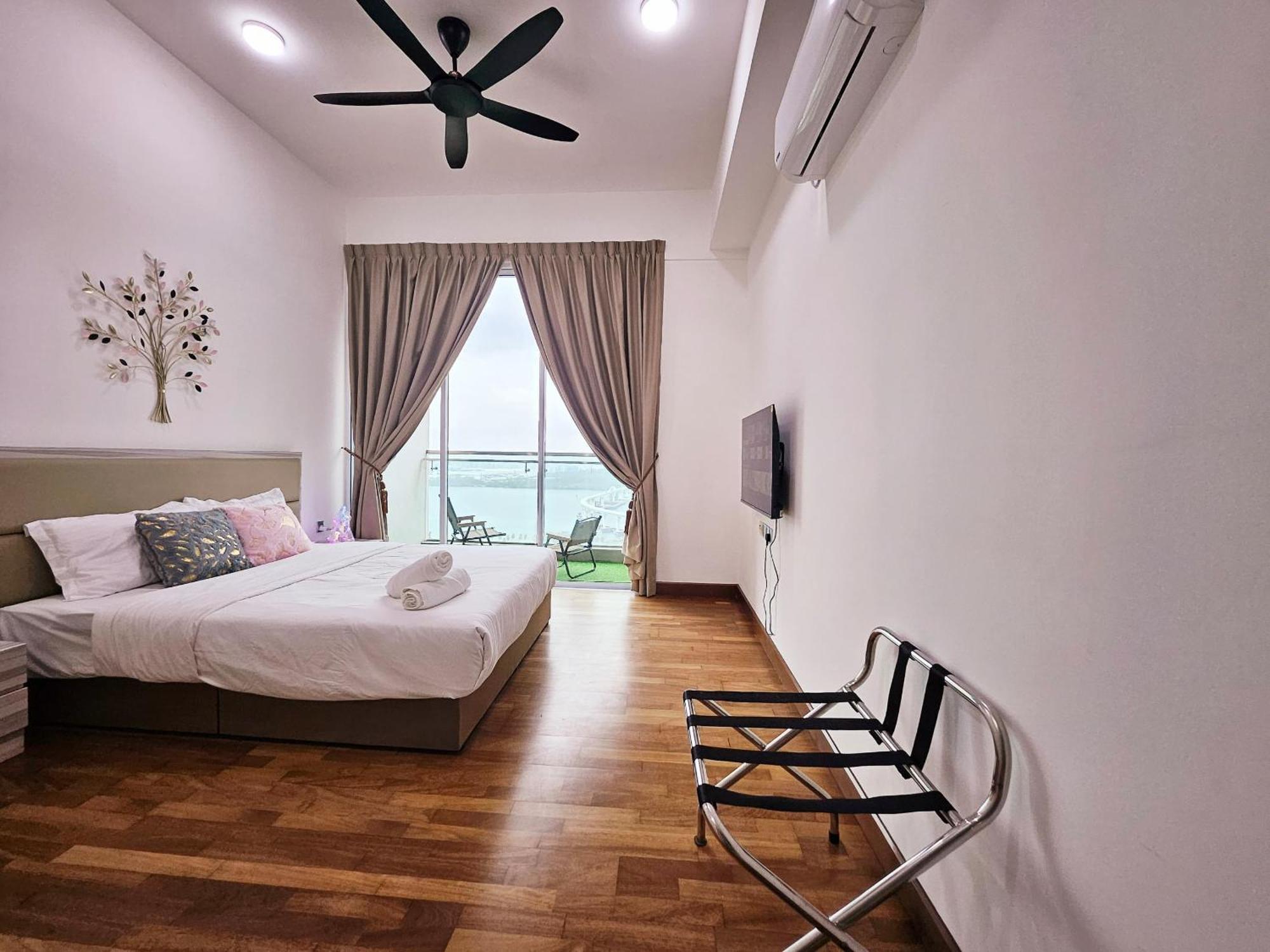Paragon Suites Studios With Private Jacuzzi Near Ciq Rts Johor Bahru Kültér fotó